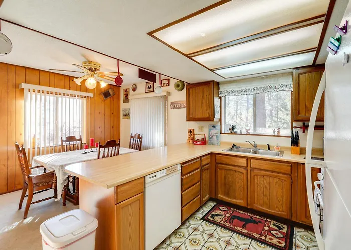 Deck & Forest Views: 'black Bear Cabin' In Payson Holiday home Kohls Ranch