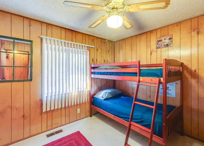 Holiday home Deck & Forest Views: 'black Bear Cabin' In Payson Kohls Ranch