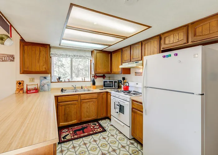 Deck & Forest Views: 'black Bear Cabin' In Payson *