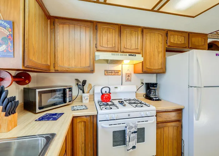 Holiday home Deck & Forest Views: 'black Bear Cabin' In Payson Kohls Ranch